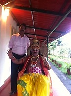 Palm Grove Service Villa