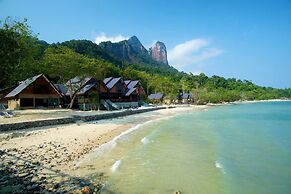 Tunamaya Beach & Spa Resort Tioman Island
