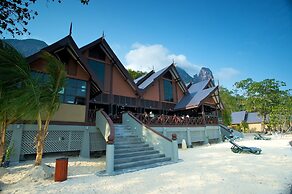 Tunamaya Beach & Spa Resort Tioman Island