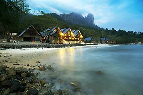 Tunamaya Beach & Spa Resort Tioman Island