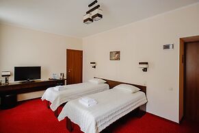 Hotel 12