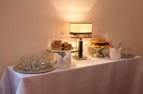 Hotel 12