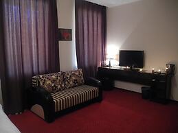 Hotel 12