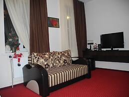 Hotel 12