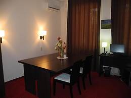 Hotel 12
