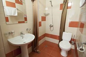 Hotel 12
