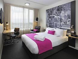 Mercure Melbourne Therry Street