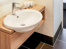 Mercure Melbourne Therry Street