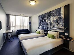 Mercure Melbourne Therry Street