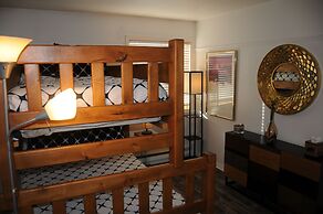 Park City Condo with 6 beds, 3 bedroom, 3 bath, 4 min to ski, 2 min to