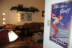 Park City Condo with 6 beds, 3 bedroom, 3 bath, 4 min to ski, 2 min to
