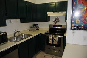 Park City Condo with 6 beds, 3 bedroom, 3 bath, 4 min to ski, 2 min to