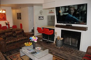 Park City Condo with 6 beds, 3 bedroom, 3 bath, 4 min to ski, 2 min to