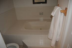 Park City Condo with 6 beds, 3 bedroom, 3 bath, 4 min to ski, 2 min to