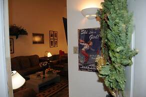 Park City Condo with 6 beds, 3 bedroom, 3 bath, 4 min to ski, 2 min to