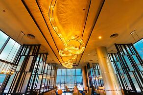 Gumaya Tower Hotel Semarang