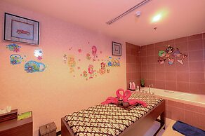 Gumaya Tower Hotel Semarang