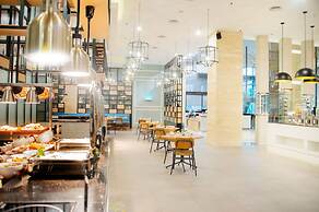 Gumaya Tower Hotel Semarang