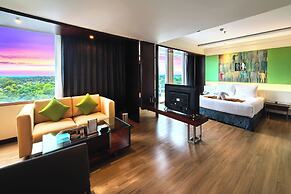 Grand Candi Hotel