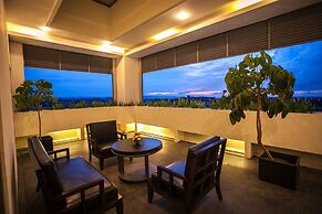Grand Candi Hotel