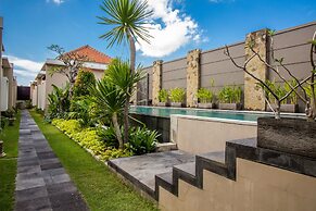 Svarna Suite Seminyak