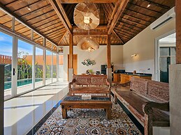 Svarna Suite Seminyak