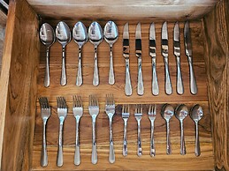 Svarna Suite Seminyak