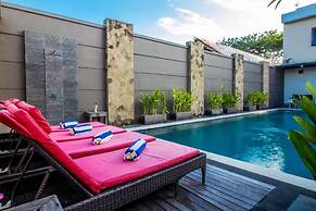 Svarna Suite Seminyak