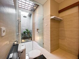 Svarna Suite Seminyak