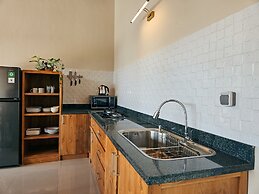 Svarna Suite Seminyak