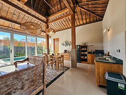 Svarna Suite Seminyak