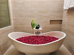 Svarna Suite Seminyak