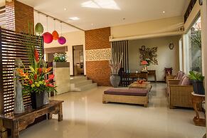 Svarna Suite Seminyak