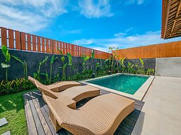 Svarna Suite Seminyak