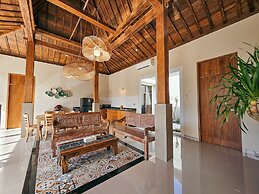 Svarna Suite Seminyak