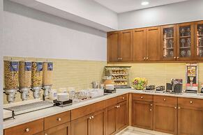 Homewood Suites by Hilton Winnipeg Airport-Polo Park, MB