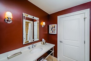 The Pontchartrain Hotel