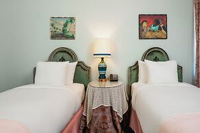 The Pontchartrain Hotel