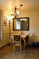 Yellowstone Gateway Inn