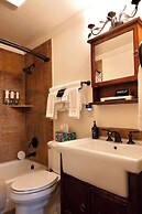 Yellowstone Gateway Inn