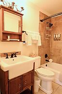 Yellowstone Gateway Inn