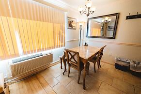 Yellowstone Gateway Inn