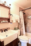 Yellowstone Gateway Inn