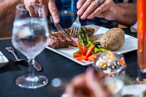 Sheridan House Inn - Adult Only