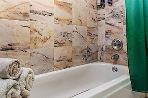 Sheridan House Inn - Adult Only