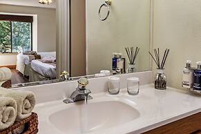 Sheridan House Inn - Adult Only