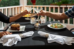 Sheridan House Inn - Adult Only