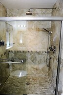 Sheridan House Inn - Adult Only