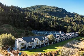 Platinum Queenstown Villas
