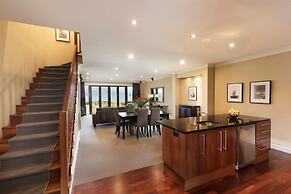 Platinum Queenstown Villas
